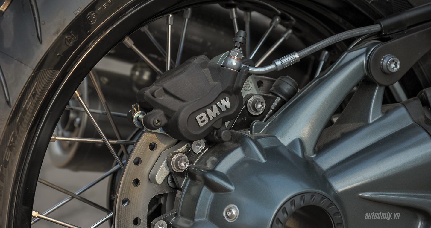 BMW R nine T (24).JPG